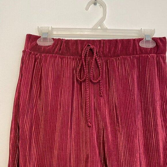 FASHION NOVA Julia Plisse Short Set Mauve Berry Satin Shiny Pull On SHORTS ONLY! - Picture 4 of 12